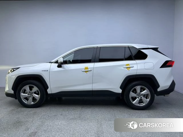 Toyota RAV4 2022 Белый из Китая, фото 2