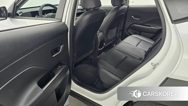 Hyundai Kona (SX2) 2023 Белый из Кореи, фото 2