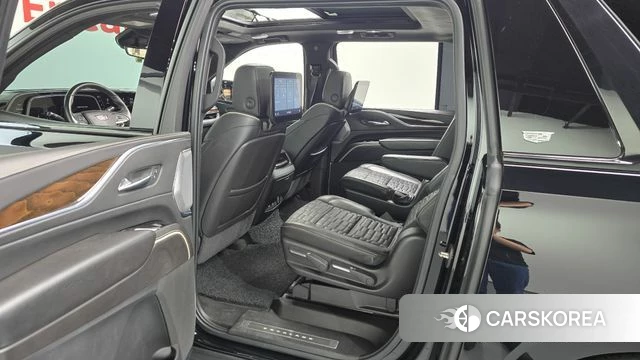 Cadillac Escalade 5th Generation 2021 Черный из Кореи, фото 2