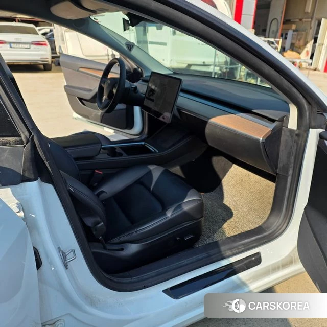 Tesla Model 3 2022 Белый из Кореи, фото 2