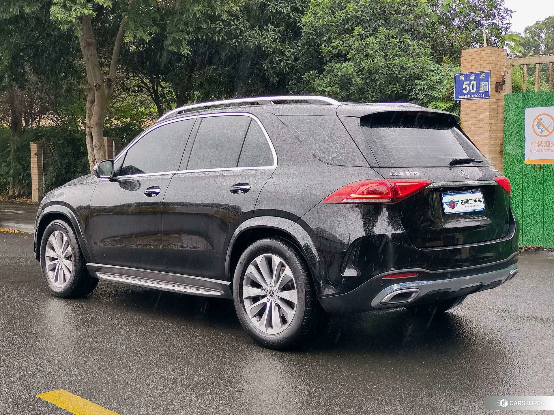 Mercedes-Benz GLE 2021 Черный из Китая, фото 2