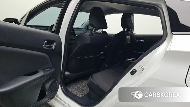 Toyota Prius 4th Generation 2019 Белый из Кореи, фото 2
