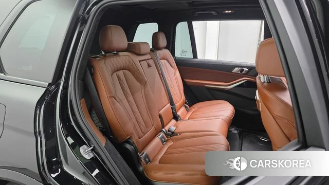 BMW X7 (G07) 2024 Черный из Кореи, фото 2