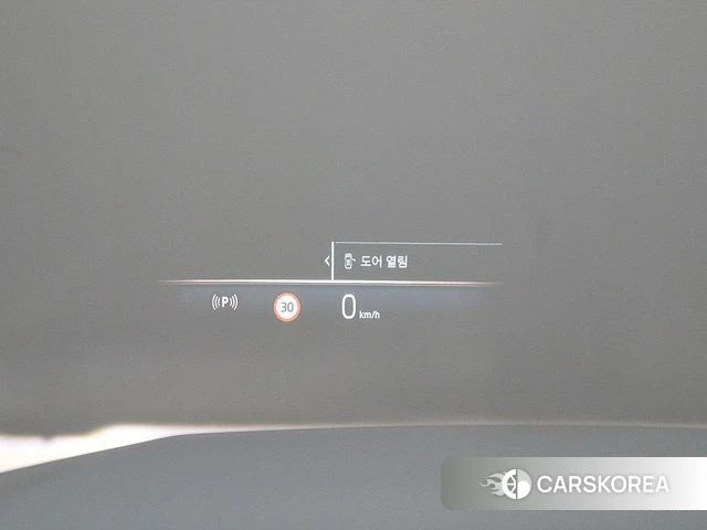 BMW i5 (G60) 2023 Светло-серебряный цвет из Кореи, фото 2