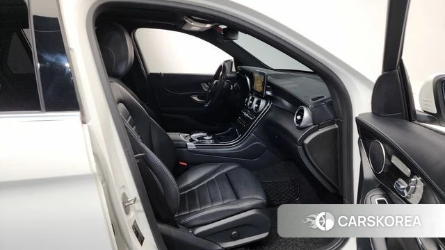 Mercedes-Benz GLC-Class X253 2018 Белый из Кореи, фото 2