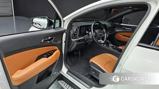 Kia Sportage 5th Generation Hybrid 2024 Белый из Кореи, фото 2