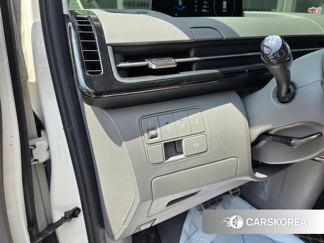 Hyundai Staria 2022 Белый из Кореи, фото 2