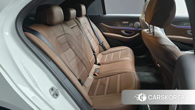 Mercedes-Benz E-Class W213 2020 Белый из Кореи, фото 2