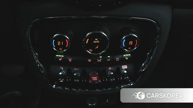 Mini Cooper Clubman 2023 Красный из Кореи, фото 2