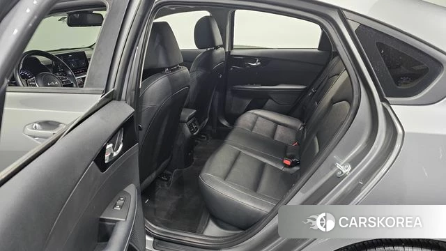Kia The New K3 2nd generation 2024 Серый из Кореи, фото 2