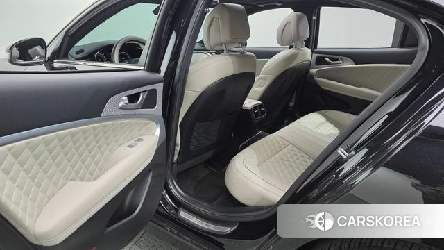 Genesis The New G70 2022 Черный из Кореи, фото 2