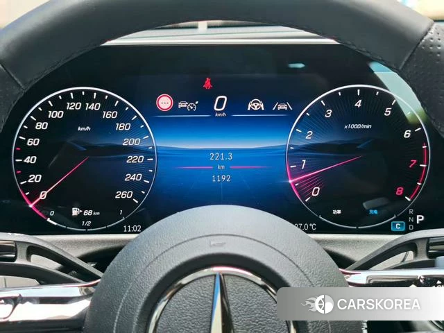 Mercedes-Benz E-Class 2025 Черный из Китая, фото 2