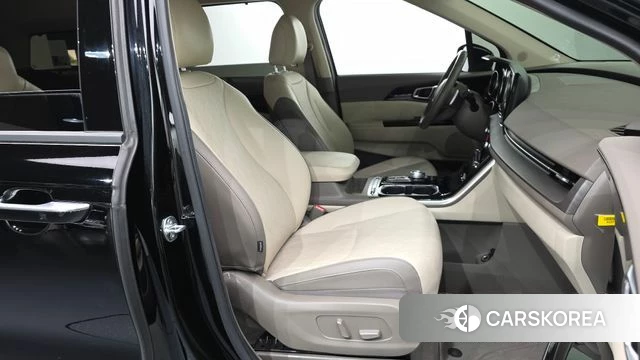 Kia Carnival 4th generation 2023 Черный из Кореи, фото 2