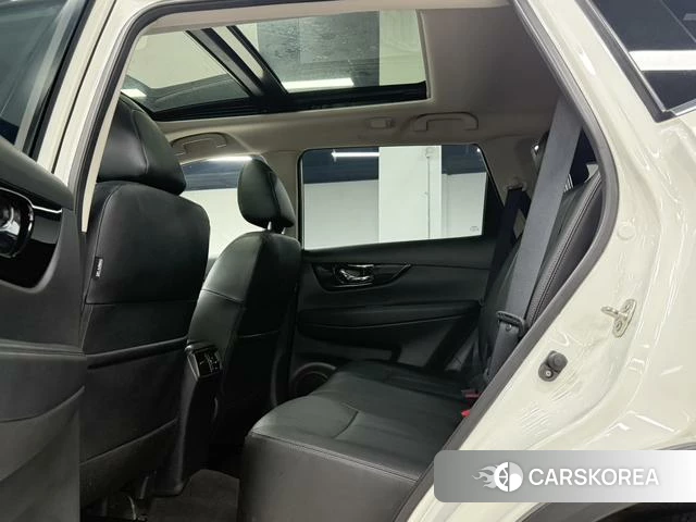 Nissan X-Trail 2022 Белый из Китая, фото 2