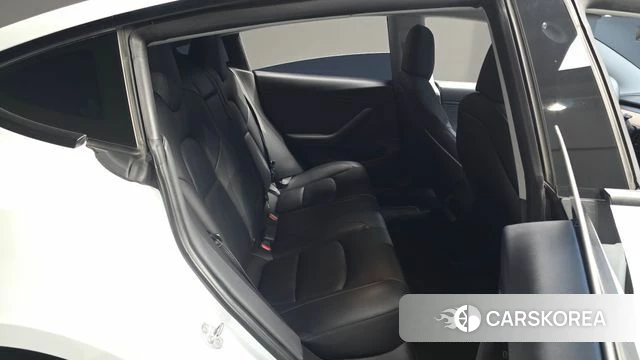Tesla Model 3 2021 Белый из Кореи, фото 2
