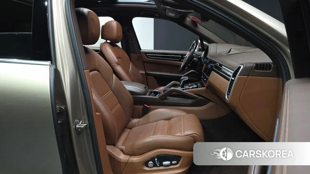 Porsche Cayenne (PO536) 2019 Золотой из Кореи, фото 2