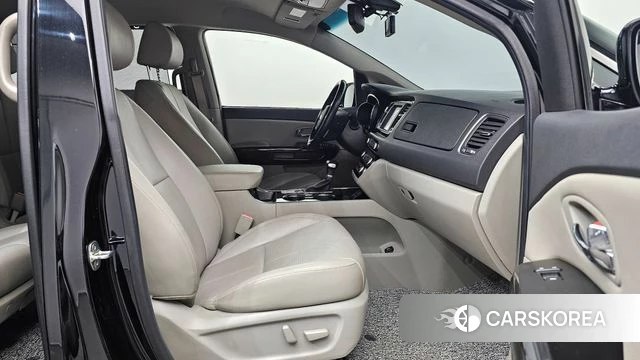 Kia The New Carnival 2019 Черный из Кореи, фото 2