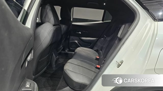 Peugeot e-2008 second generation 2022 Белый из Кореи, фото 2