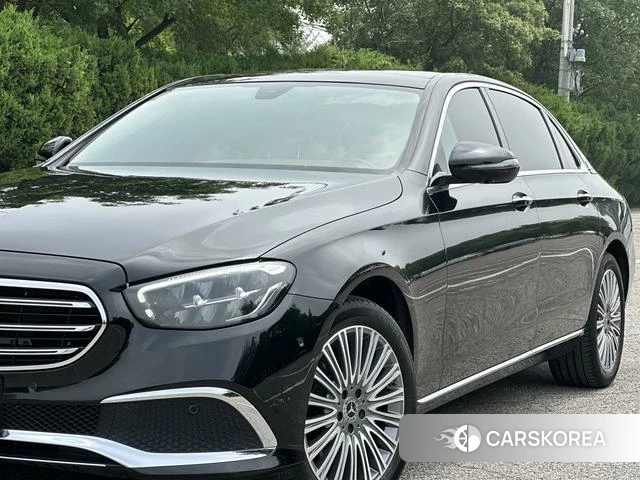 Mercedes-Benz E-Class 2022 Черный из Китая, фото 2
