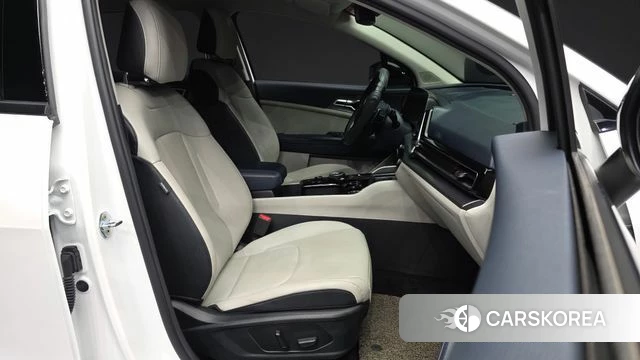 Kia Sportage 5th Generation 2022 Белый из Кореи, фото 2