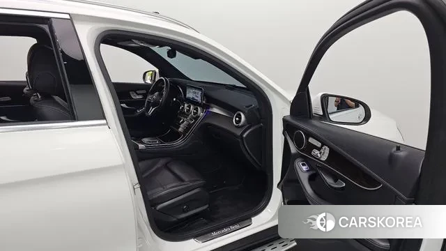 Mercedes-Benz GLC-Class X253 2020 Белый из Кореи, фото 2