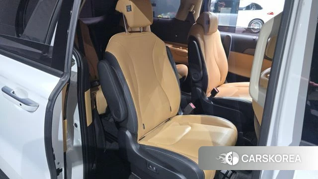 Kia Carnival 4th generation 2023 Белый из Кореи, фото 2