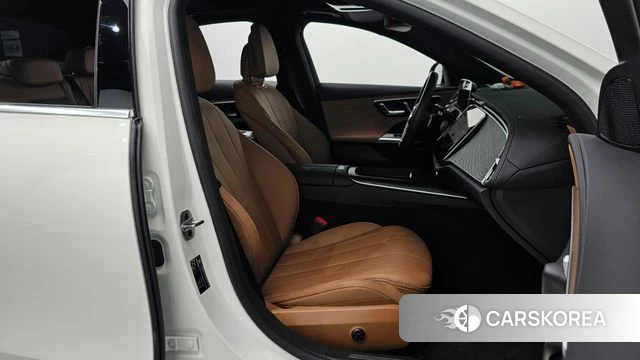 Mercedes-Benz E-Class W214 2025 Белый из Кореи, фото 2