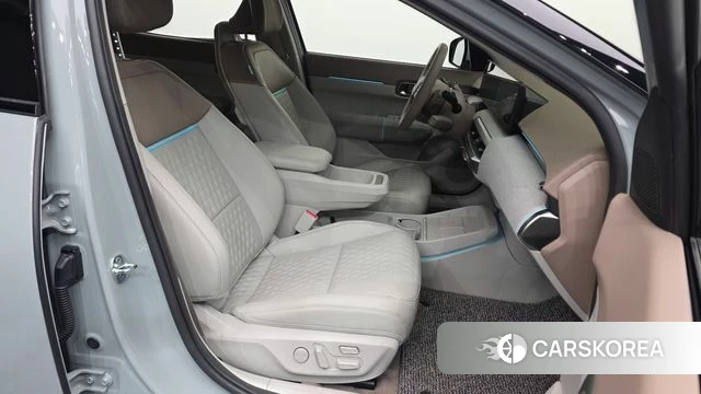 Kia EV4 2026 Серебристо-серый из Кореи, фото 2