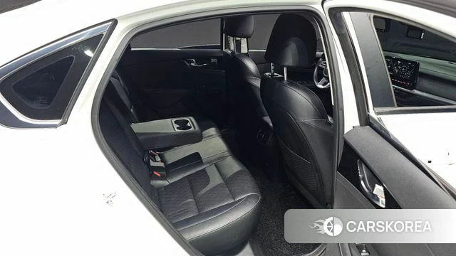 Kia The New K3 2nd generation 2022 Белый из Кореи, фото 2