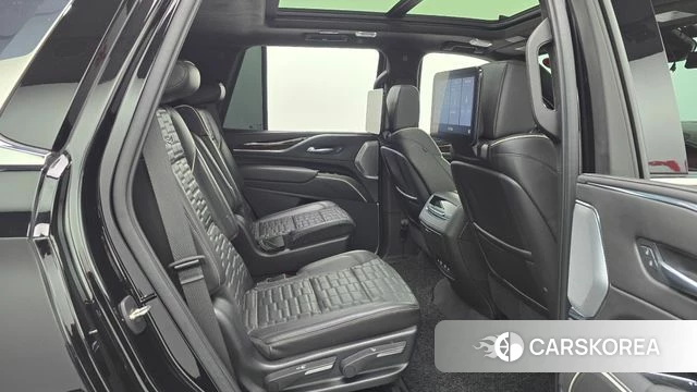 Cadillac Escalade 5th Generation 2021 Черный из Кореи, фото 2