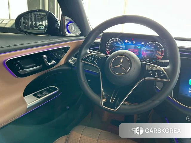 Mercedes-Benz E-Class 2025 Черный из Китая, фото 2