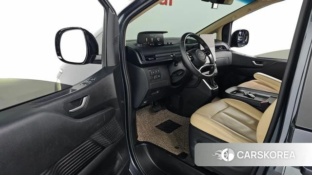 Hyundai Staria 2023 Серый из Кореи, фото 2