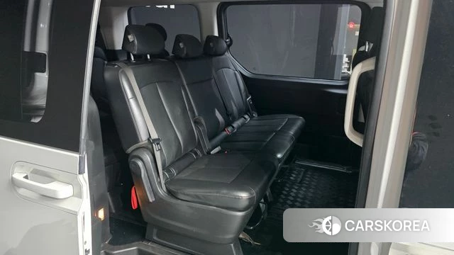 Hyundai Staria 2023 Белый из Кореи, фото 2
