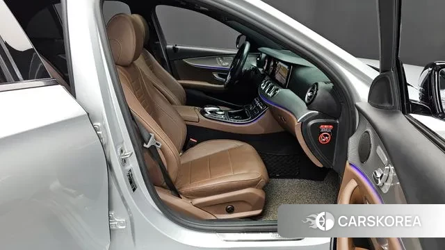 Mercedes-Benz E-Class W213 2020 Серебряный из Кореи, фото 2