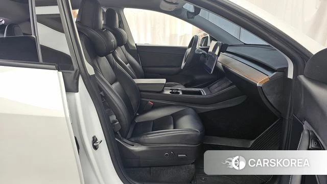 Tesla Model Y 2021 Белый из Кореи, фото 2