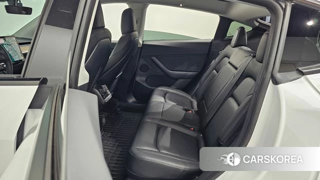 Tesla Model Y 2021 Белый из Кореи, фото 2