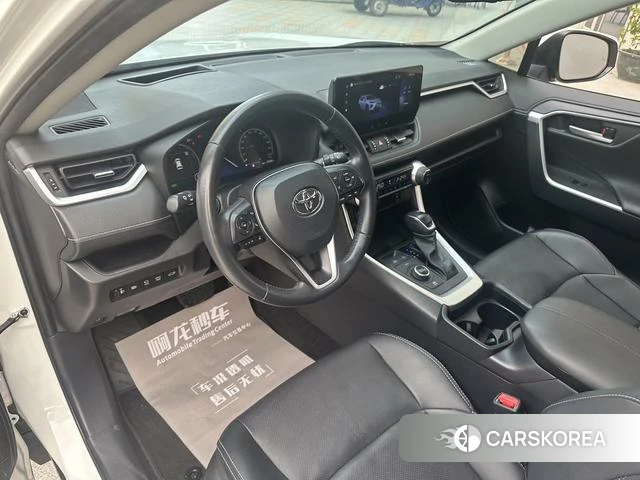 Toyota Wildlander 2023 Белый из Китая, фото 2