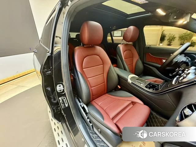 Mercedes-Benz GLC 2021 Черный из Китая, фото 2
