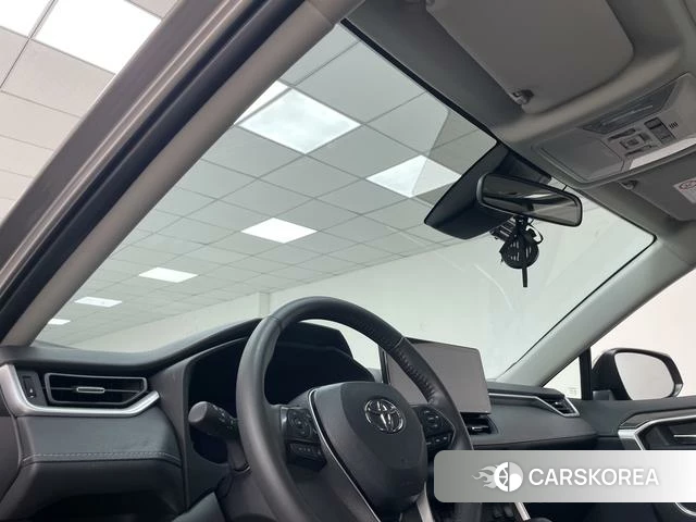Toyota RAV4 2021 Серебристо-серый из Китая, фото 2