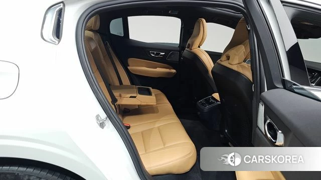 Volvo S60 3rd generation 2021 Белый из Кореи, фото 3