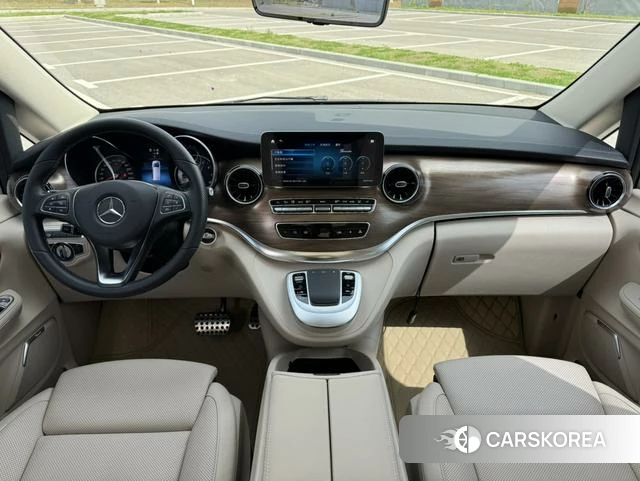 Mercedes-Benz V-Class 2023 Черный из Китая, фото 2