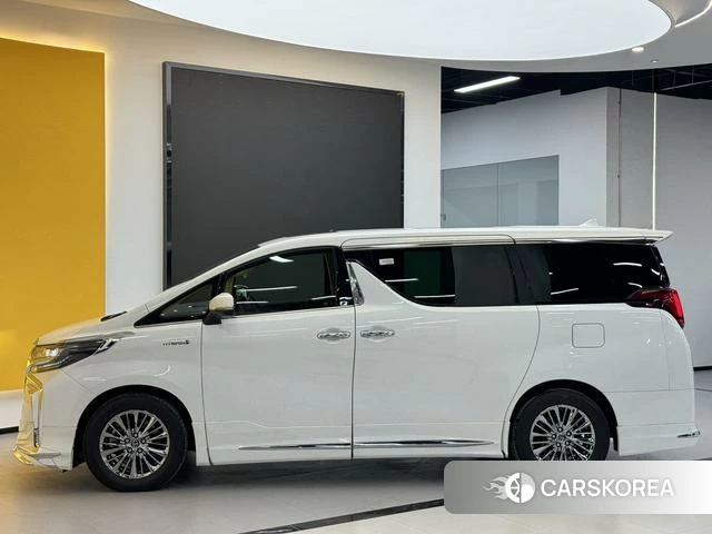 Toyota Alphard 2021 Белый из Китая, фото 2