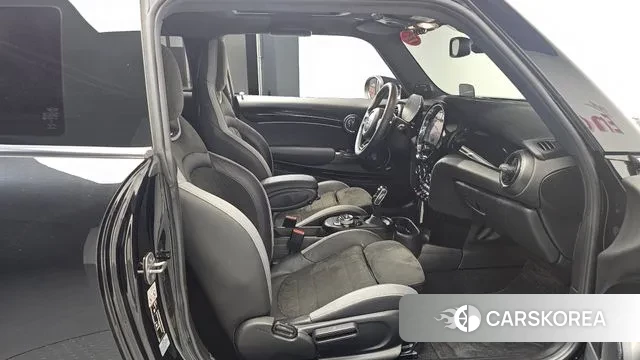 Mini Cooper S 2022 Черный из Кореи, фото 2