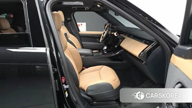 Land Rover Range Rover Sport 3rd Generation 2026 Черный из Кореи, фото 2