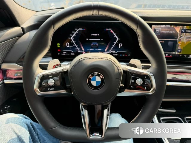 BMW 7 Series (G70) 2025 Черный из Кореи, фото 2