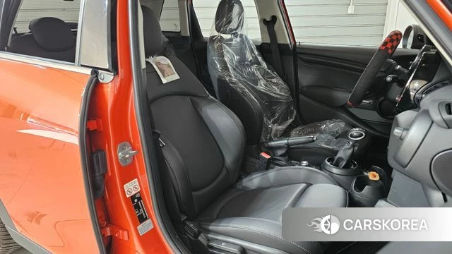 Mini Cooper 2019 Красный из Кореи, фото 2