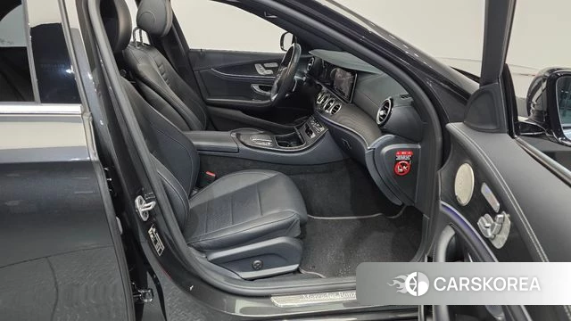 Mercedes-Benz E-Class W213 2022 Серый из Кореи, фото 2