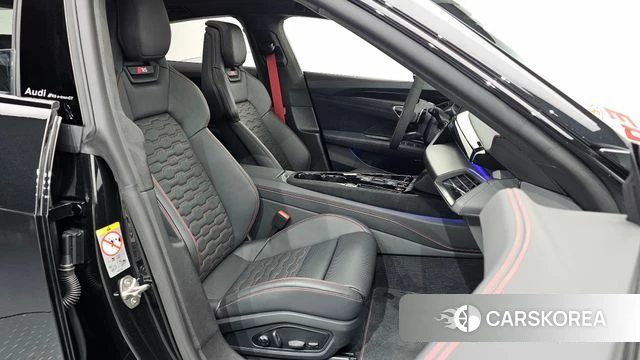 Audi RS e-Tron GT 2025 Черный из Кореи, фото 2