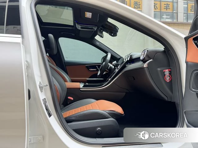 Mercedes-Benz C-class 2023 Белый из Китая, фото 2