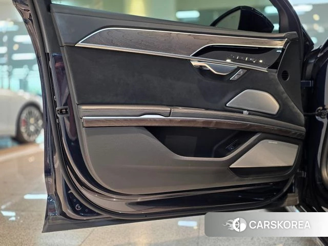 Audi A8 (D5) 2022 Синий из Кореи, фото 2